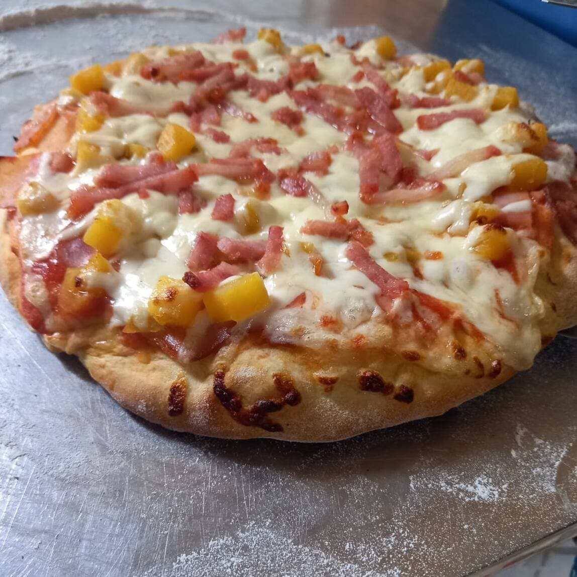 Pizza Personal 24 CM 4 Porciones