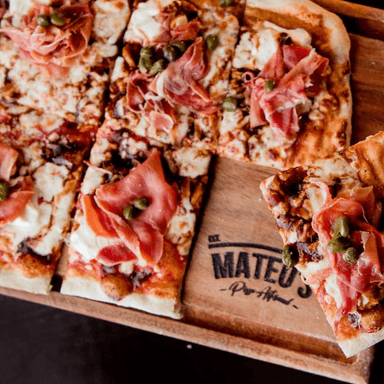 Pizza Mateos Grande (10 Rebanadas)