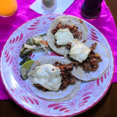 Tacos de Cecina con Queso Oaxaca/ Orden de 3