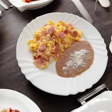HUEVOS CON SALCHICHA