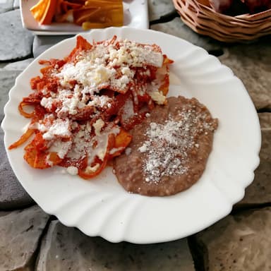 CHILAQUILES ROJOS