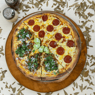 Pastor y Pepperoni