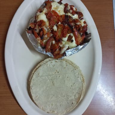 Papa Asada de Chorizo