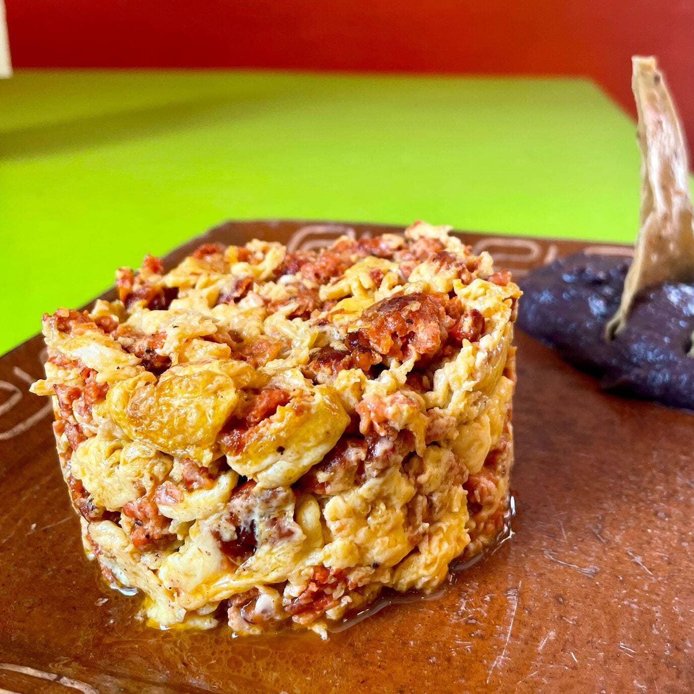 Huevos Revuelto con Chorizo
