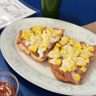 Molletes Hawaianos