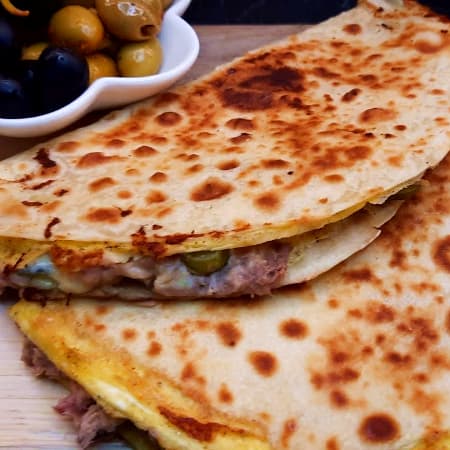 Mega Quesadilla Con Arrachera