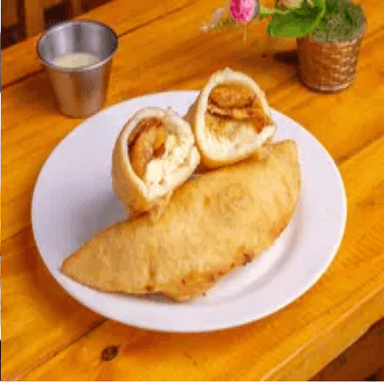 Empana de Platano con Queso