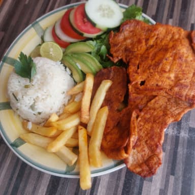 CECINA ENCHILADA CON PAPAS