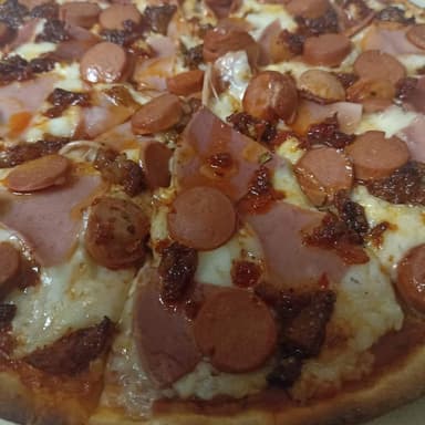 Pizza Carnes Frias