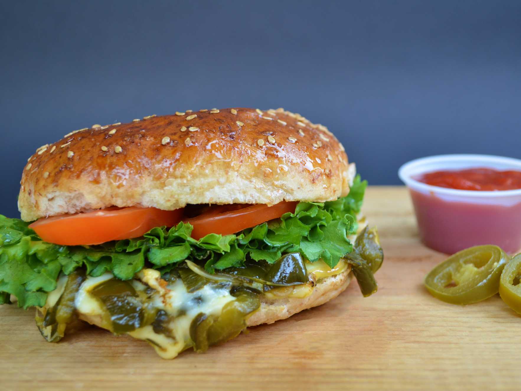 Hamburguesa de Queso y Rajas