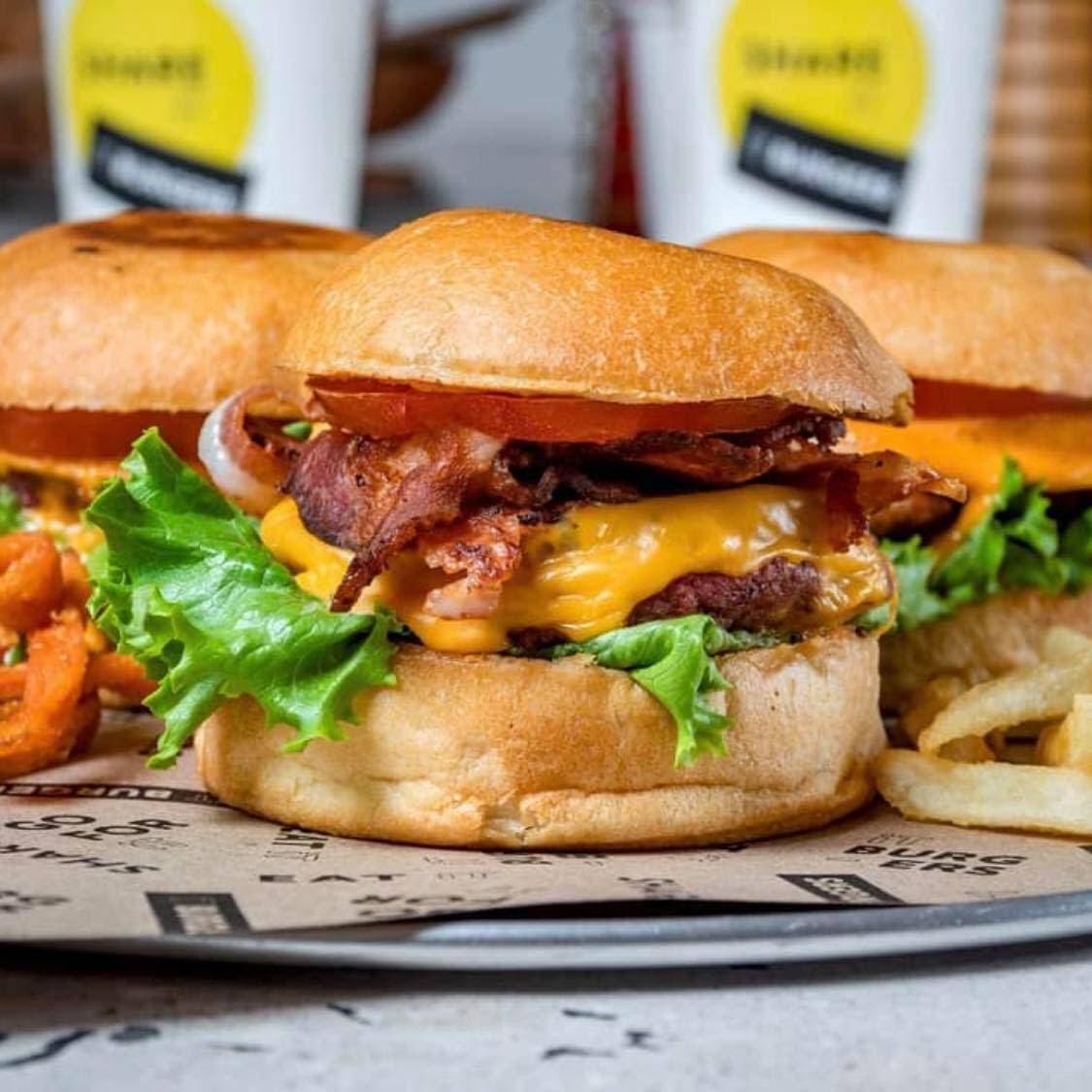 Combo Hamburguesa Tropic Black