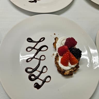 Mostachón de frutos rojos