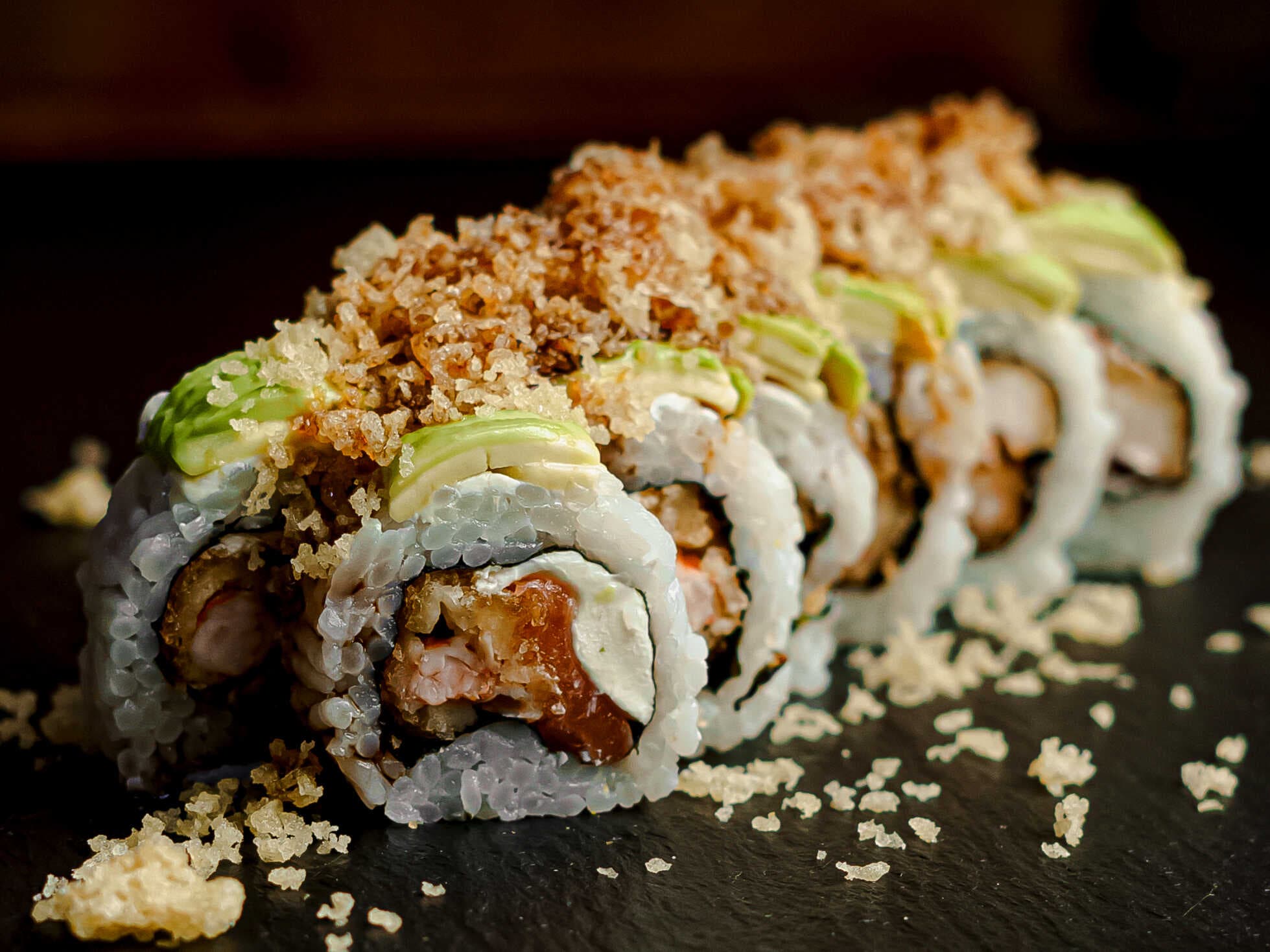 Iwa Sushi Bar - La Perla