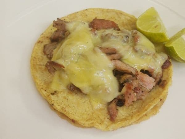 Taco Oriental con Queso