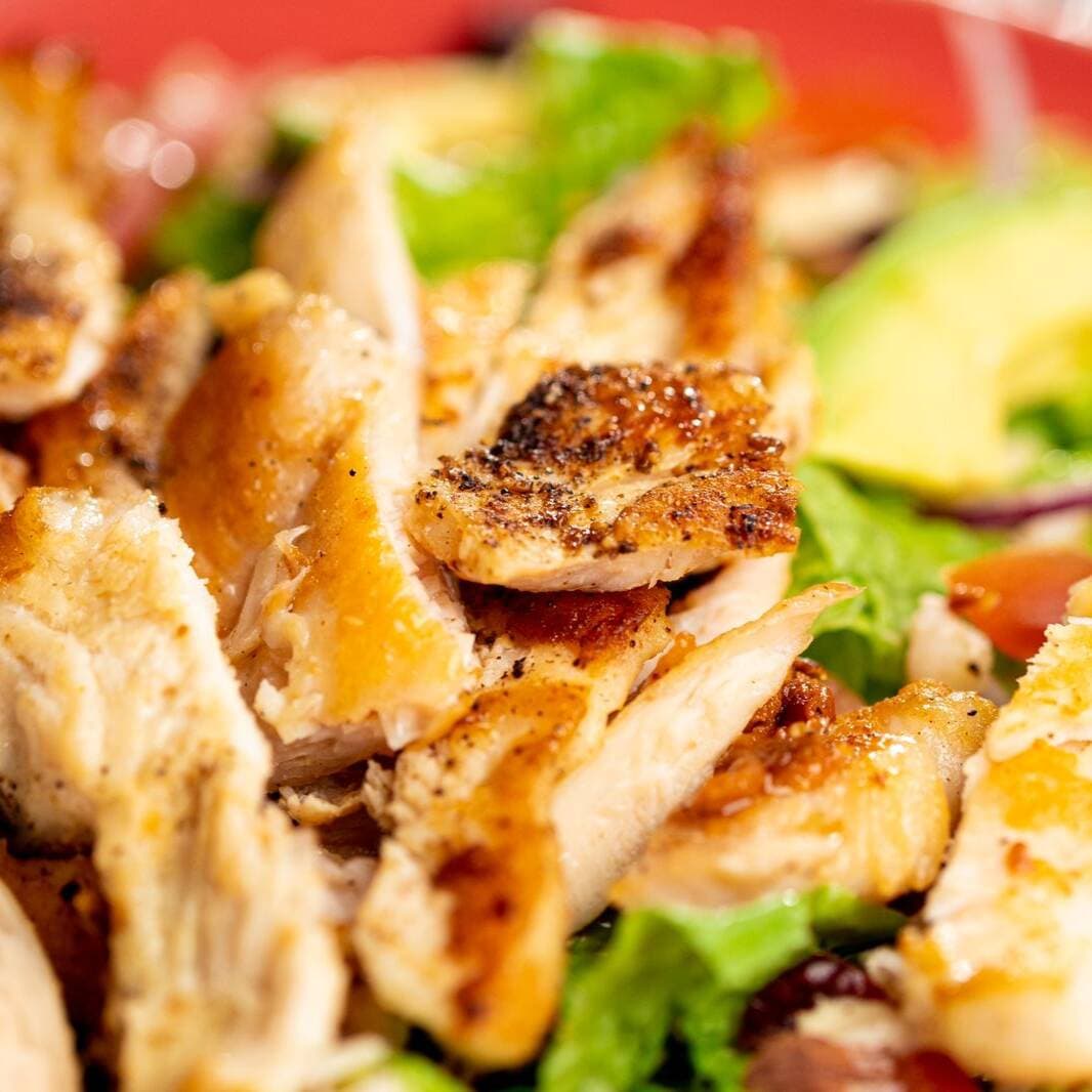 Ensalada de Pollo al Grill