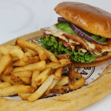 Hamburguesa Pollo + Papas Fritas