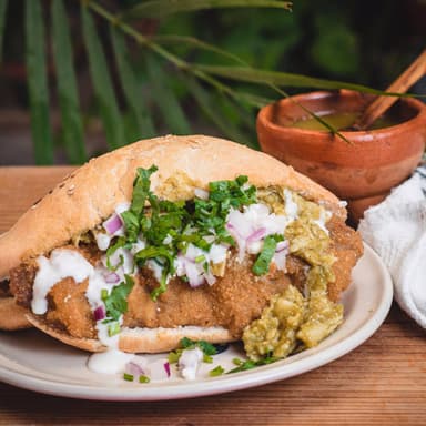 Torta de Chilaquiles Sencilla