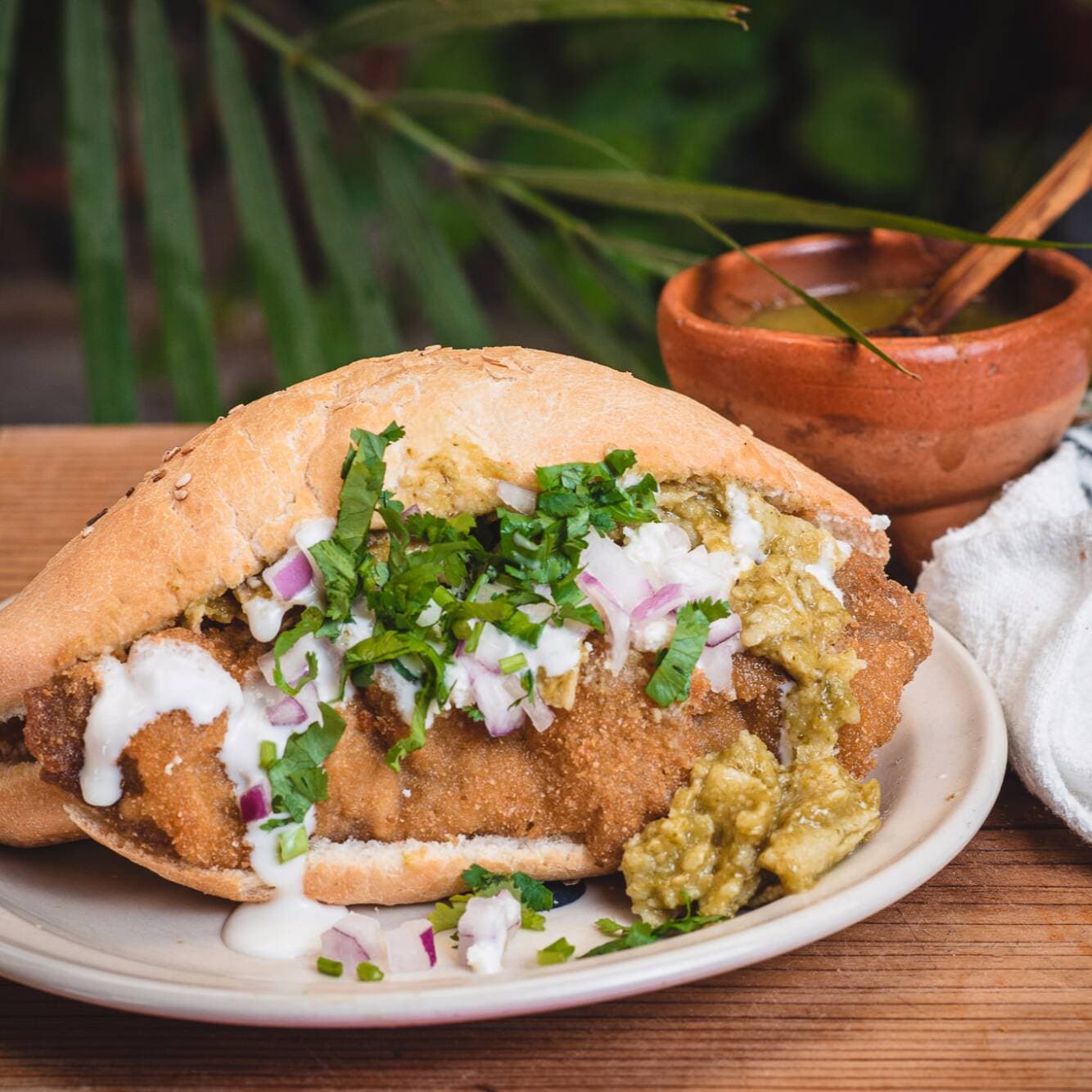 Torta de Chilaquiles Sencilla