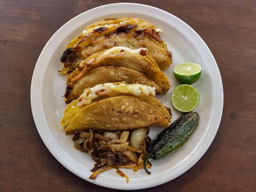 TACOS CAPUCHINO BARBACOA Y BIRRIA