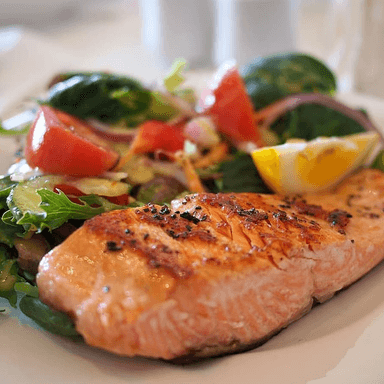 Salmón a la Plancha con Verduras