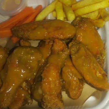 COMBO PERSONAL Alitas y Papas Gajo