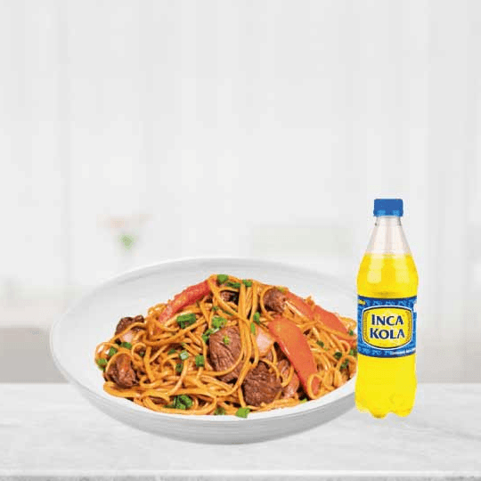 Tallarín Saltado y Gaseosa Personal 500 Ml