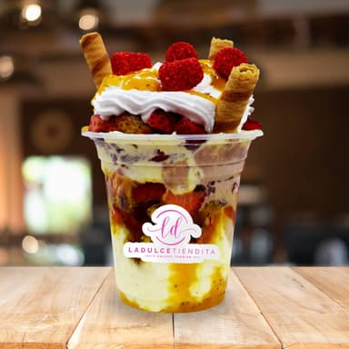 Fresa con Crema Especial (9 Oz)