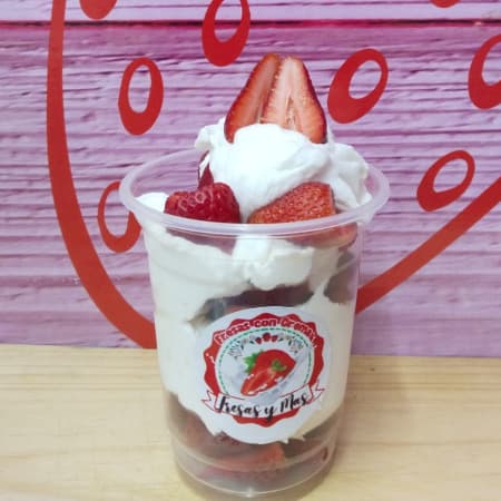 Oblea Arequipe Queso + Fresas con Crema 12 OZ