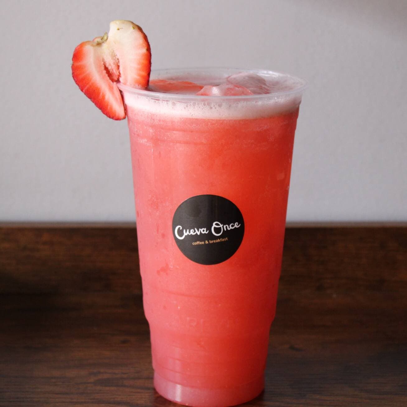 Agua de Fresa (946 ml)