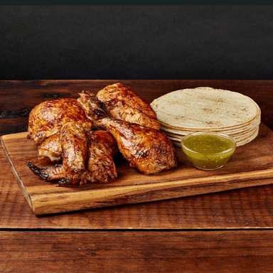 Promo Lunes | Pollo y Medio + Complementos Básicos