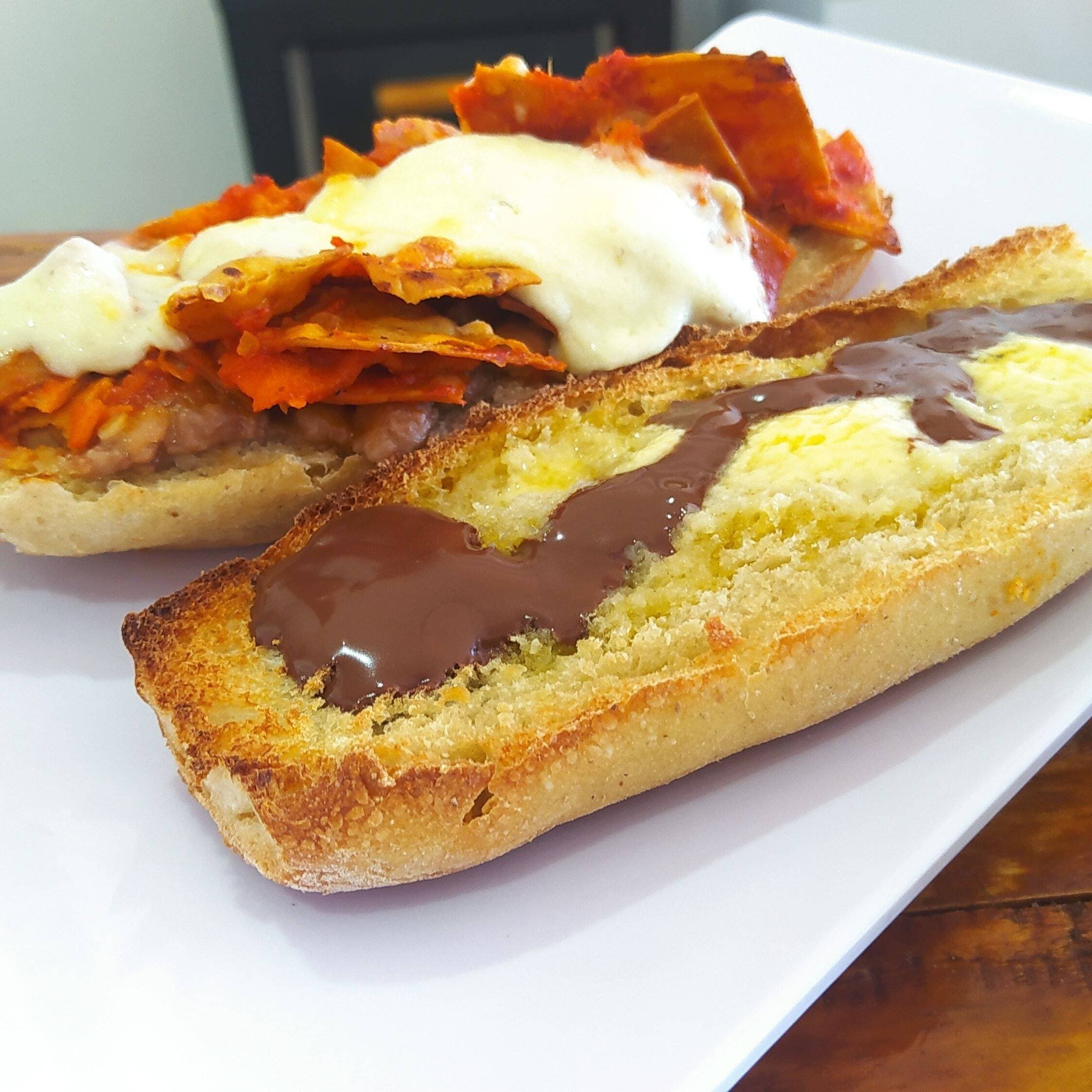 Molletes Salados