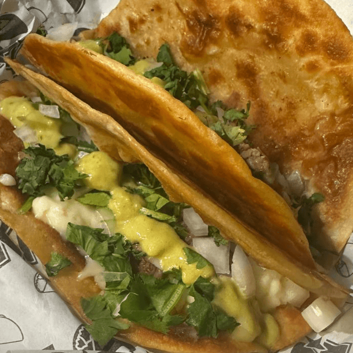 Taco de Harina con Queso