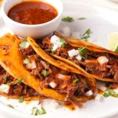 TACO SUAVE DE BIRRIA DE RES