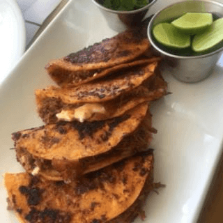 3 Tacos de Barbacoa