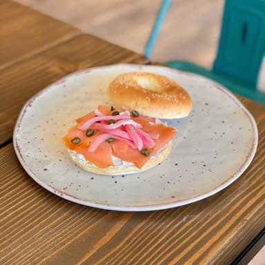 Bagel Tikiti
