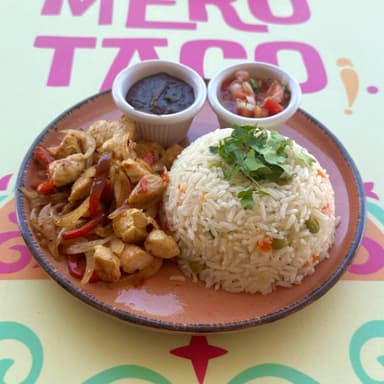 Almuerzo Económico (Pollo o Pastor)