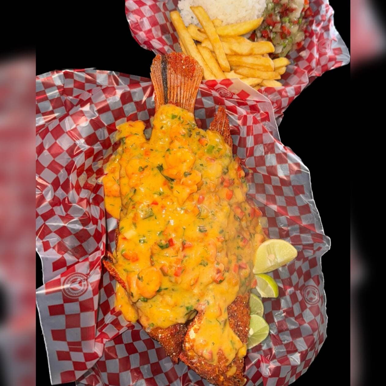 Mojarra de Libra en Salsa de Camarón