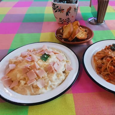 SPAGUETTI A LOS TRES QUESOS