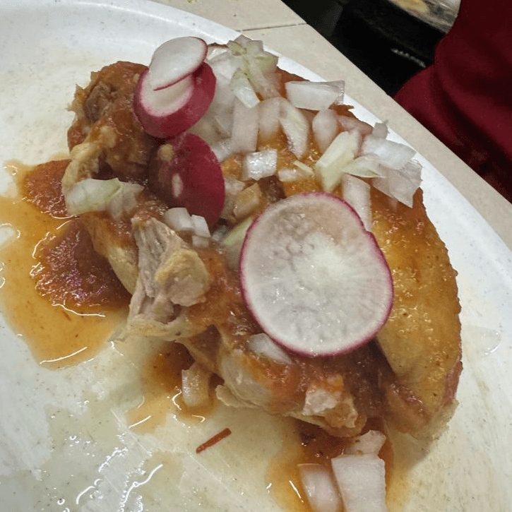 Tortas Ahogadas Estilo "FELA" Pierna de Pozole