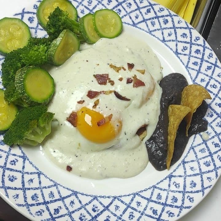HUEVOS IZCALLI