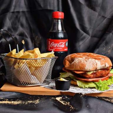 Hamburguesa de Pollo + Papas