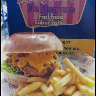 Combo Burger Krusty Pollo + Perro Krusty + Bebidas
