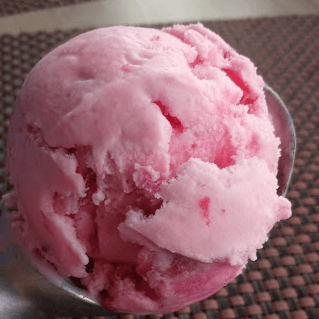 Bola de Helado de Fresa