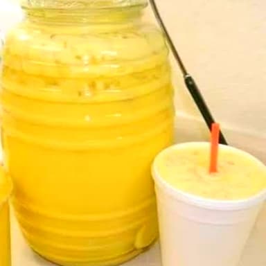 Agua de Piña Colada