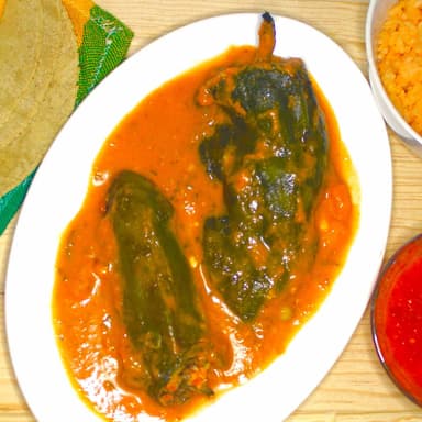 Chiles Rellenos en Jitomate