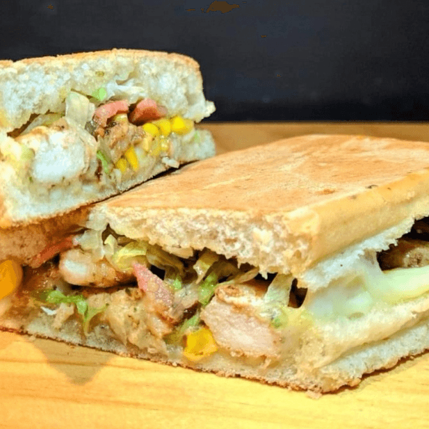 Sándwich Pollo Hawaiano