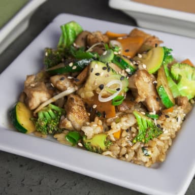 Yakimeshi de Pollo