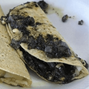 QUESADILLA DE HUITLACOCHE