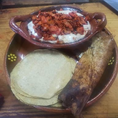Queso Fundido con Choriqueso