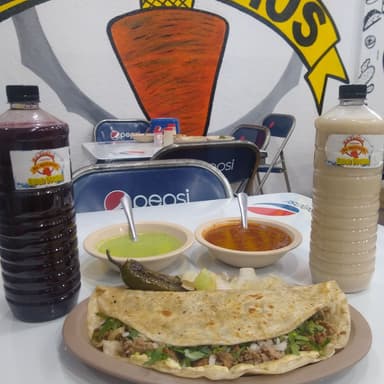 Quesadilla Gigante de Bistec